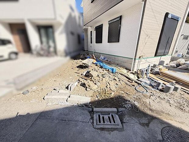 駐車場ももちろん完備しておりますのでお車所有の方にも心強いです。