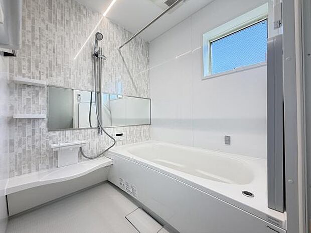 お風呂でほっとひといき。1日の疲れを癒しましょう。