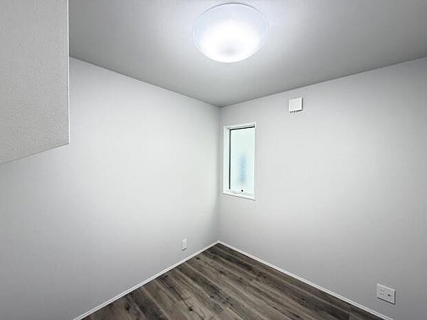子供部屋にもちょうど良い大きさのお部屋です。