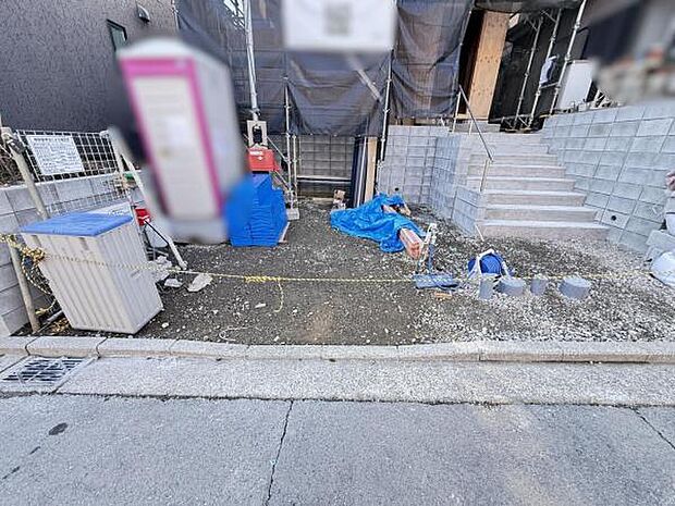 駐車場ももちろん完備しておりますのでお車所有の方にも心強いです。