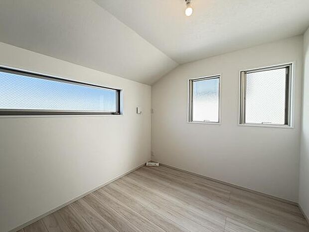 子供部屋にもちょうど良い大きさのお部屋です。