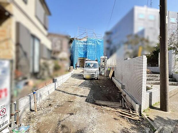 駐車場ももちろん完備しておりますのでお車所有の方にも心強いです。