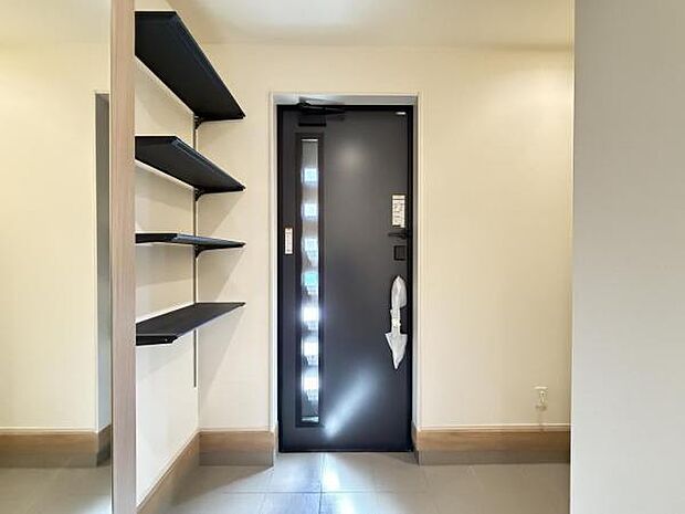 いつも気持ちよくご家族を迎えられる玄関です。