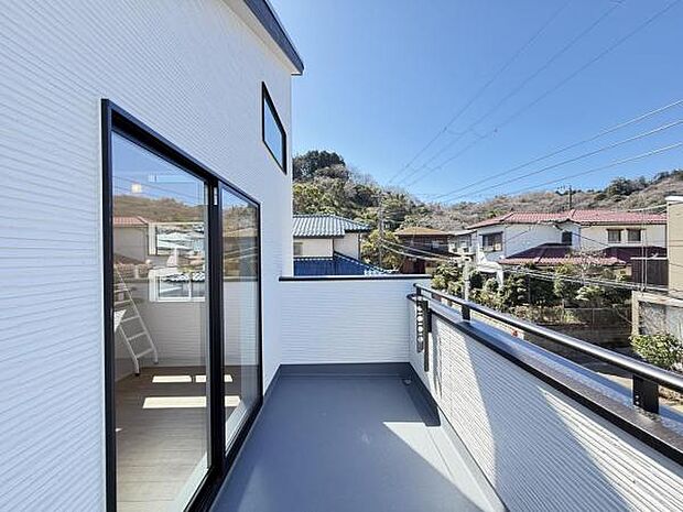 お洗濯ものを気持ち良く太陽の光で干せるのが嬉しいですね。