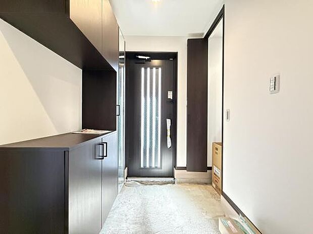 いつも気持ちよくご家族を迎えられる玄関です。