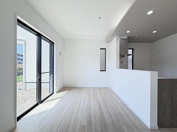 ご家族の温かい時間を演出するダイニングスペースです。