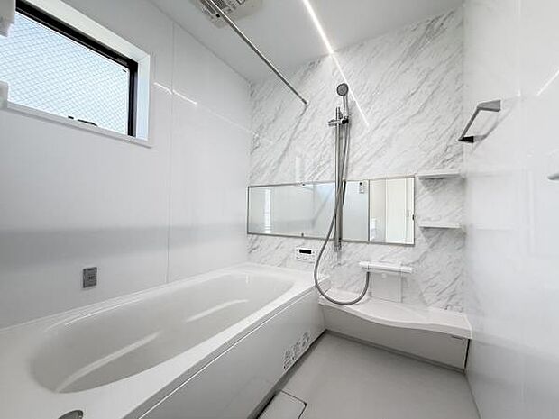 お風呂でほっとひといき。1日の疲れを癒しましょう。