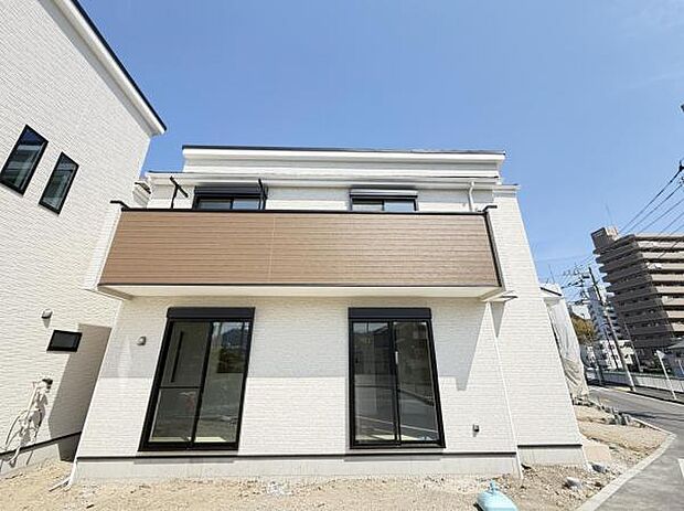 木造在来工法、間取りはファミリー向けに4LDKございます。