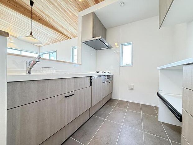 料理の時間が楽しくなるキッチンスペースです。