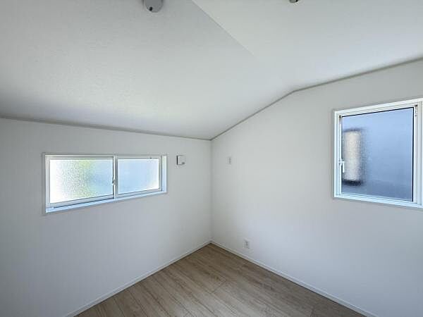 子供部屋にもちょうど良い大きさのお部屋です。