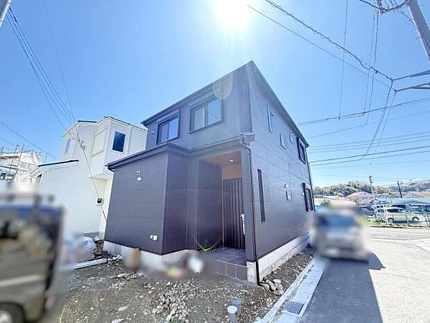 木造在来工法、間取りはファミリー向けに5LDKございます。