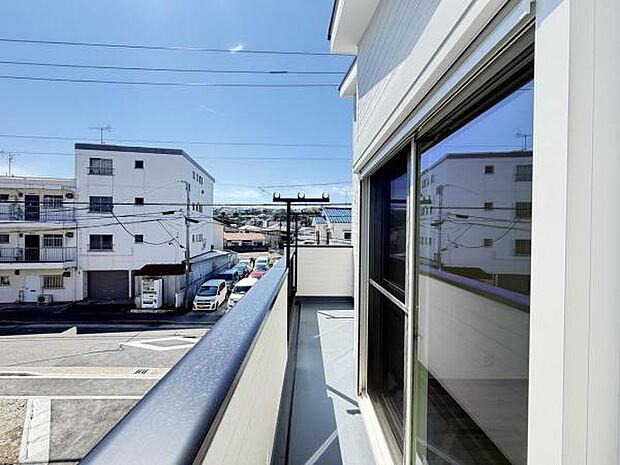 お洗濯ものを気持ち良く太陽の光で干せるのが嬉しいですね。