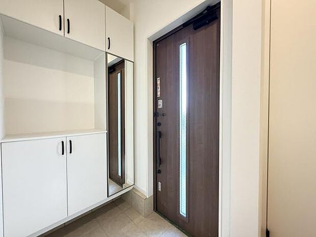 いつも気持ちよくご家族を迎えられる玄関です。