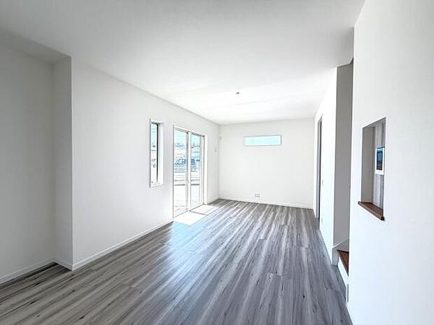 家族団らんの場所としてゆったりと居心地の良いリビングです。