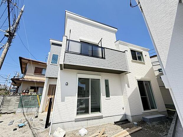 木造在来工法、間取りはファミリー向けに4LDKございます。