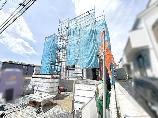 木造在来工法、間取りはファミリー向けに和室付き4LDKございます。