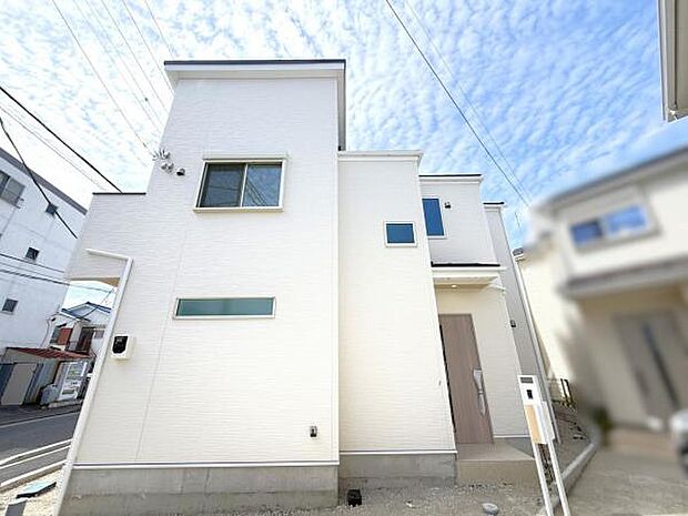 木造在来工法、間取りはファミリー向けに3SLDKございます。