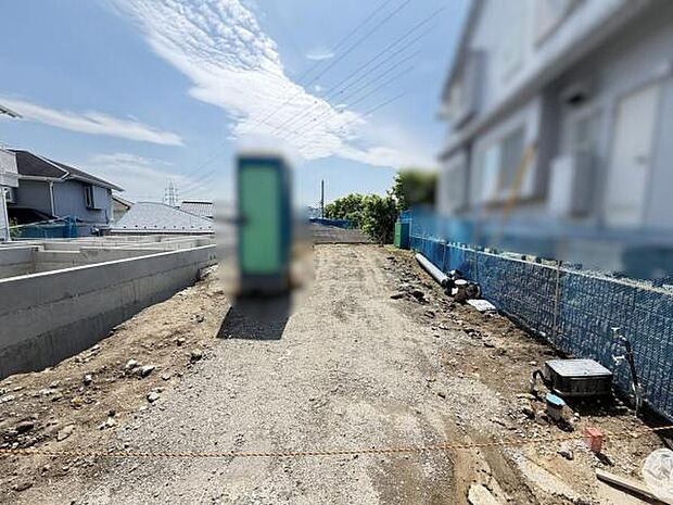 2026年7月下旬完成予定です。