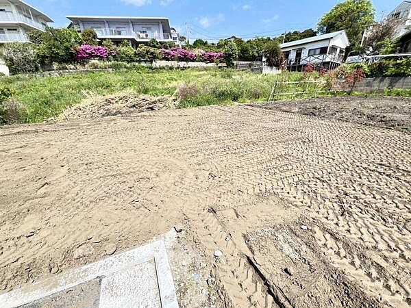 建物の配置や間取りは、ご家族構成やライフプランに合わせて自由に設計いただけます。