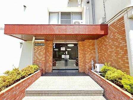 エントランスです。皆様やお客様をお出迎え致します。