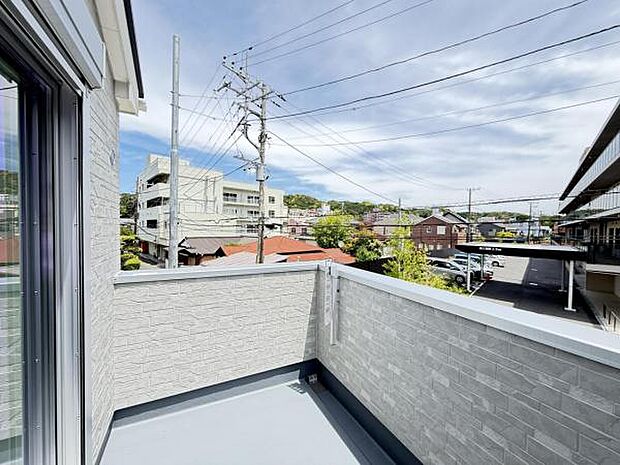 お洗濯ものを気持ち良く太陽の光で干せるのが嬉しいですね。