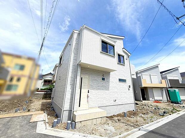 木造在来工法、間取りはファミリー向けに4LDKございます。