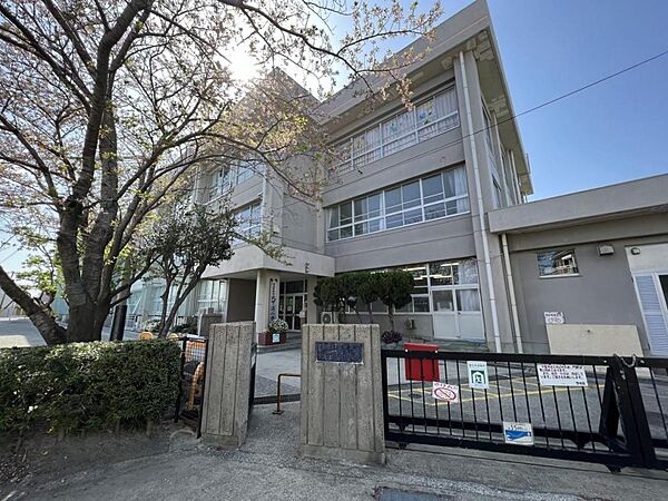 横須賀市立北下浦小学校まで約190m（徒歩3分）