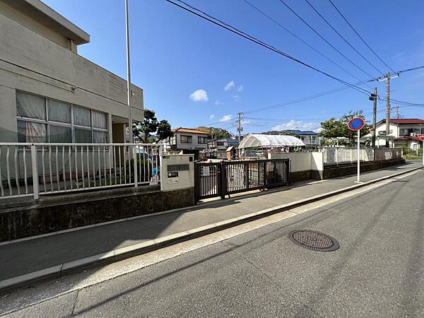 横須賀市 津久井保育園まで約560m（徒歩7分）