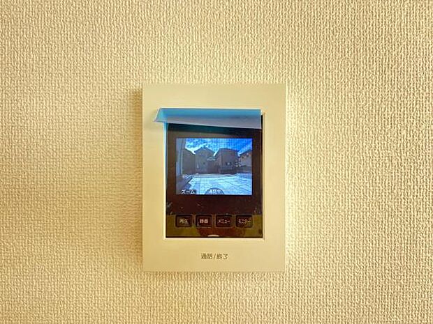 訪問者を確認できるTVモニター付きインターフォンです。
