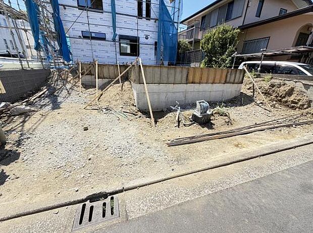 駐車場ももちろん完備しておりますのでお車所有の方にも心強いです。