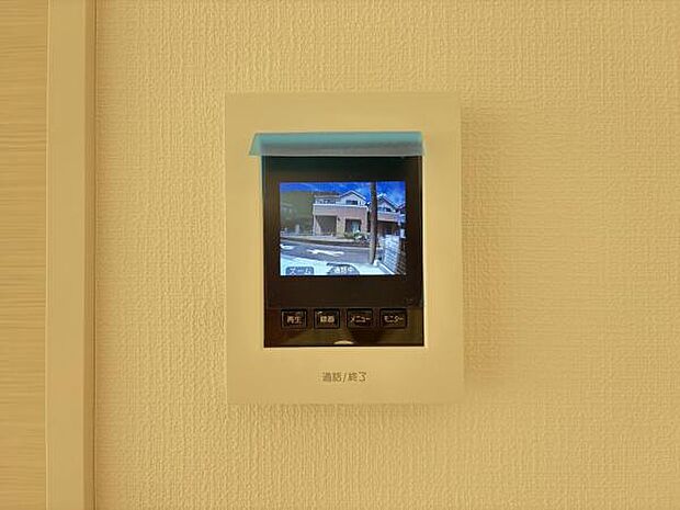 訪問者を確認できるTVモニター付きインターフォンです。