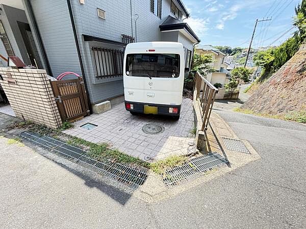 駐車場ももちろん完備しておりますのでお車所有の方にも心強いです。