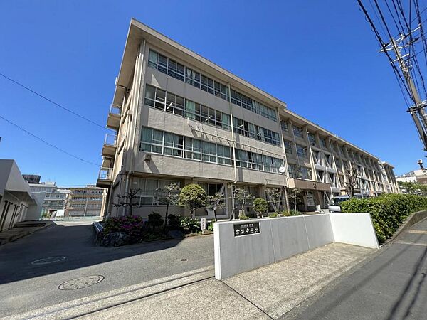 横須賀市立常葉中学校まで約2650m（徒歩34分）