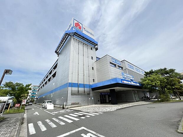 ヤマダデンキ 家電住まいる館 横浜金沢店まで約1730m(徒歩22分)