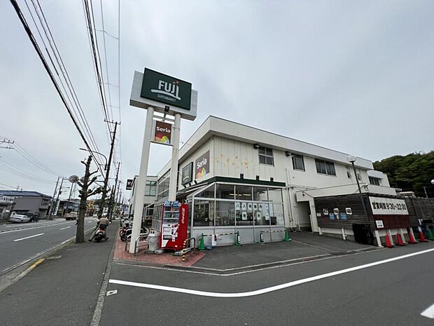 FUJI 佐原店まで約787m(徒歩10分)