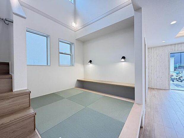 和室スペースです。畳のお部屋は寛げる空間ですね。
