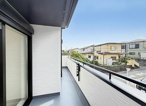 お洗濯ものを気持ち良く太陽の光で干せるのが嬉しいですね。