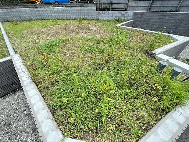 建築条件付き売地です。