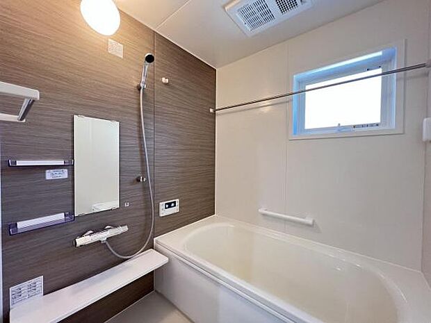 お風呂でほっとひといき。1日の疲れを癒しましょう。