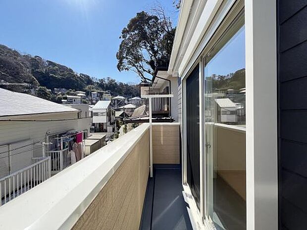 お洗濯ものを気持ち良く太陽の光で干せるのが嬉しいですね。