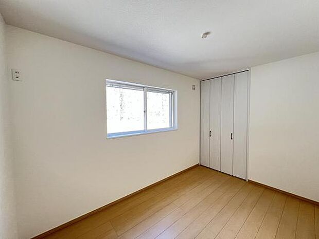 5.5帖の洋室はゲストルームとしてもお使い頂けますね。