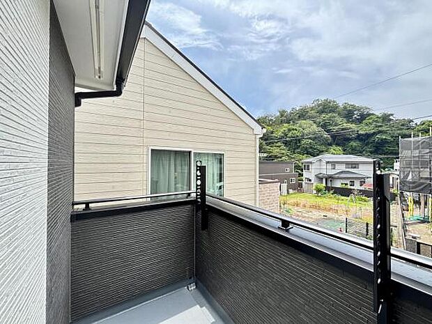 お洗濯ものを気持ち良く太陽の光で干せるのが嬉しいですね。