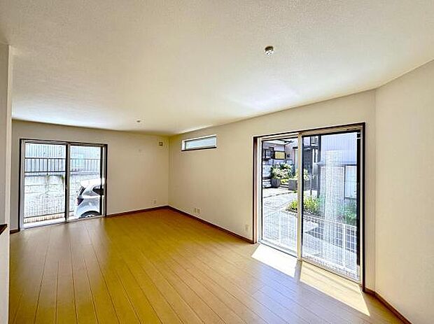 家族団らんの場所としてゆったりと居心地の良いリビングです。