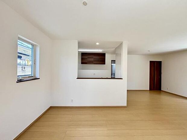 ご家族の温かい時間を演出するダイニングスペースです。