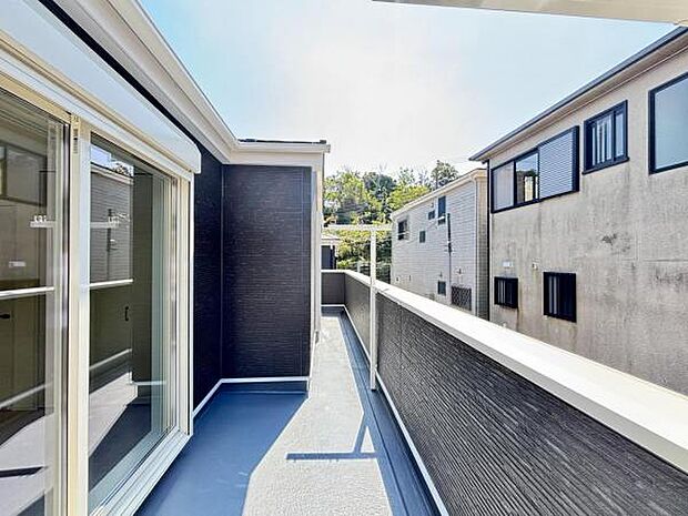 お洗濯ものを気持ち良く太陽の光で干せるのが嬉しいですね。