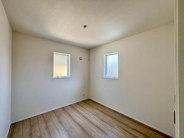 5.25帖の洋室はゲストルームとしてもお使い頂けますね。