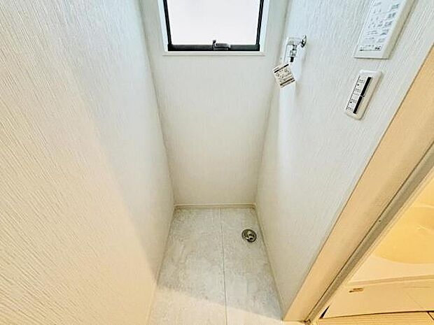 お天気を気にせずお洗濯ができ、室内干し可能です。