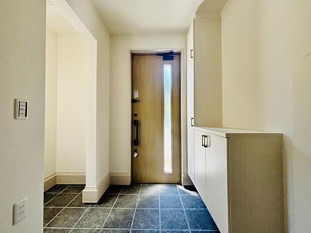 いつも気持ちよくご家族を迎えられる玄関です。