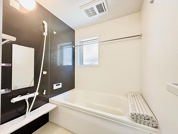 お風呂でほっとひといき。1日の疲れを癒しましょう。