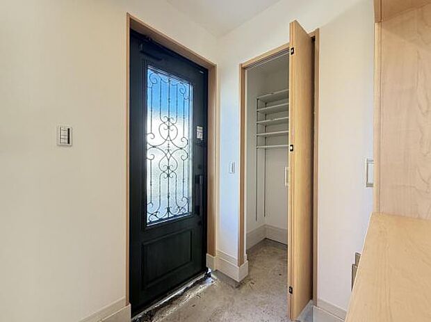 いつも気持ちよくご家族を迎えられる玄関です。